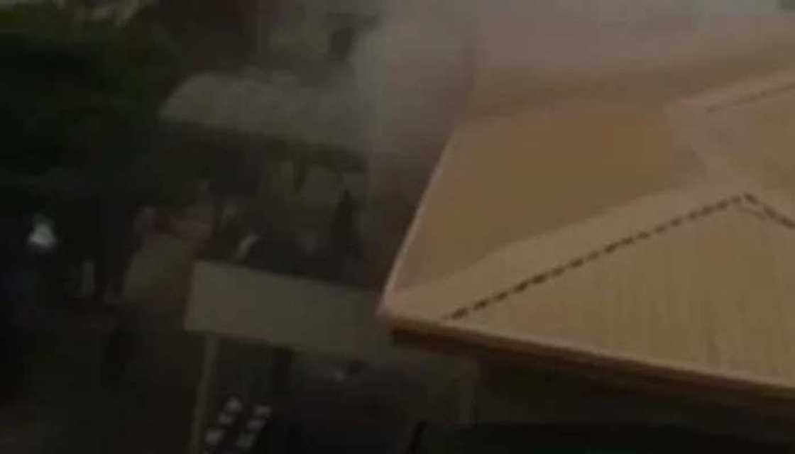 BREAKING: Oba of Lagos palace reportedly on fire (video) BREAKING: Oba of Lagos palace reportedly on fire (video)