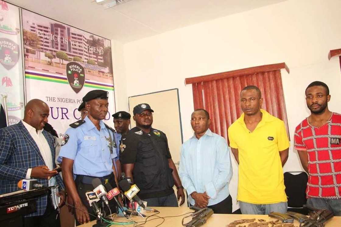 Police arrest 3 suspected killers of policeman in Magu’s farm house Police arrest 3 suspected killers of policeman in Magu’s farm house