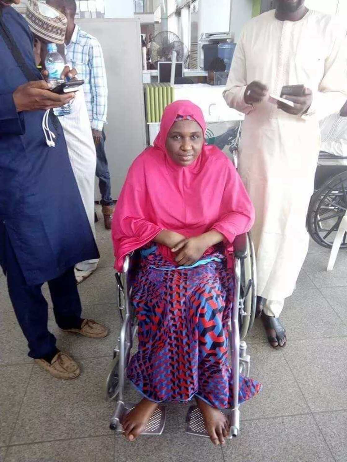 Hajiya Uwani kenan yayin da za ta garzaya kasar Morocco Hajiya Uwani kenan yayin da za ta garzaya kasar Morocco