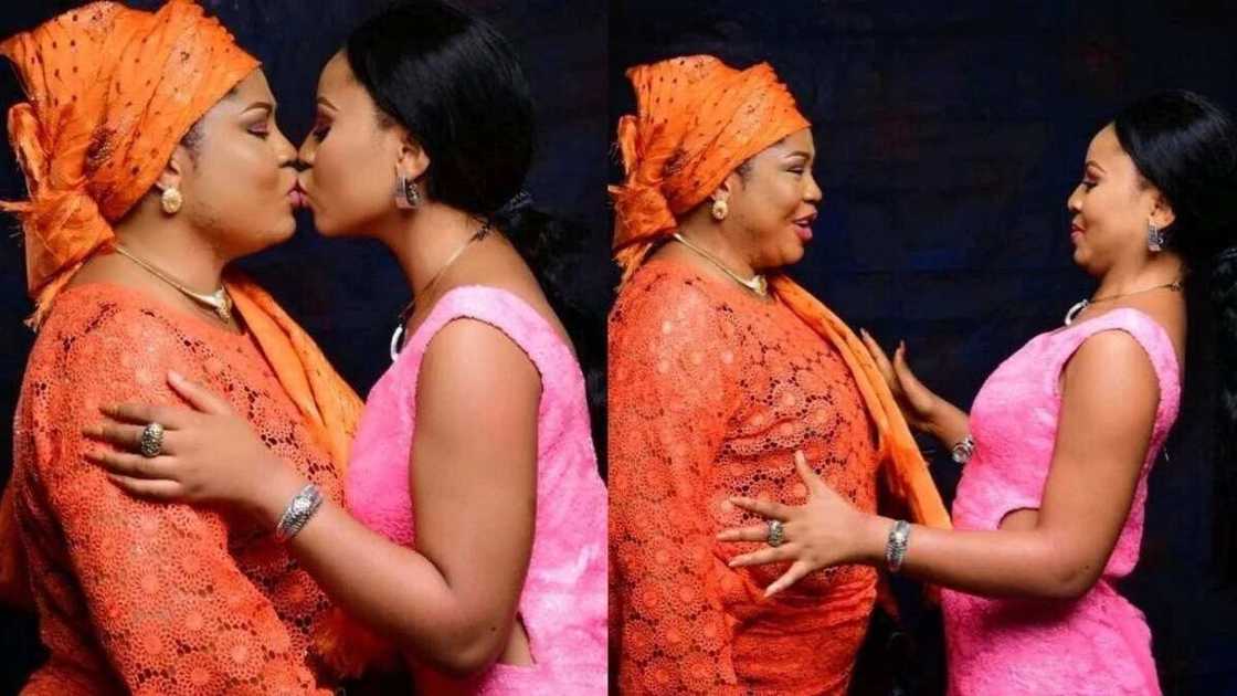 They are best friends They are best friends