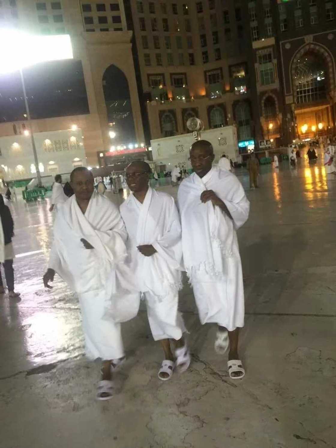 Duba hotunan El-Rufa'i a kasar Saudiyya domin addu'o'i ga Najeriya Duba hotunan El-Rufa'i a kasar Saudiyya domin addu'o'i ga Najeriya