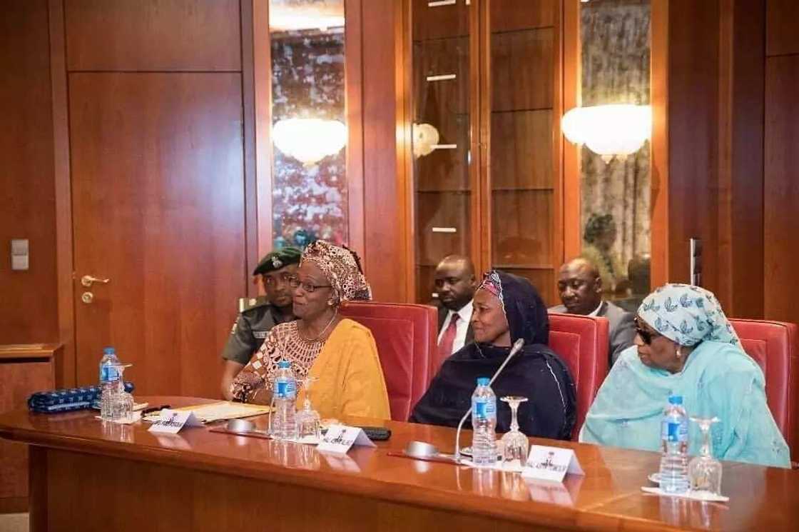 Uwargidar shugaban kasa ta karbi bakoncin shuwagabannin jam’iyar matan Arewa Uwargidar shugaban kasa ta karbi bakoncin shuwagabannin jam’iyar matan Arewa