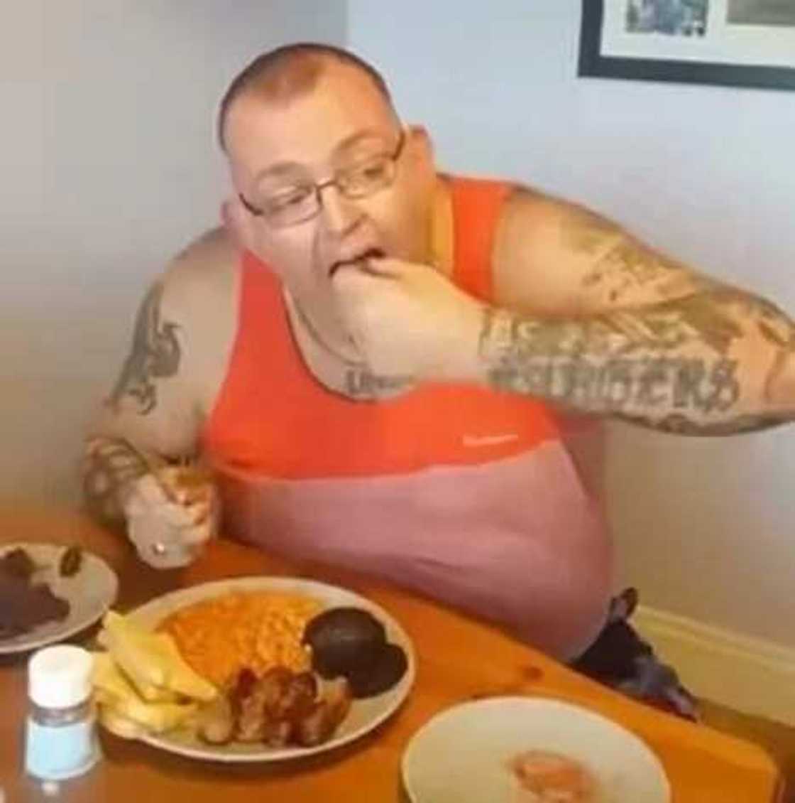 wani mutumi ya ci mahaifar matar sa wani mutumi ya ci mahaifar matar sa