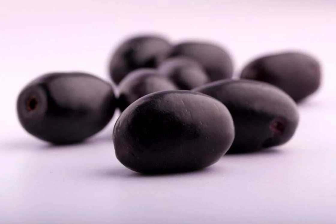 Anfani 5 da 'ya'yan iccen dinya keyi a rayuwar bil'adama Anfani 5 da 'ya'yan iccen dinya keyi a rayuwar bil'adama