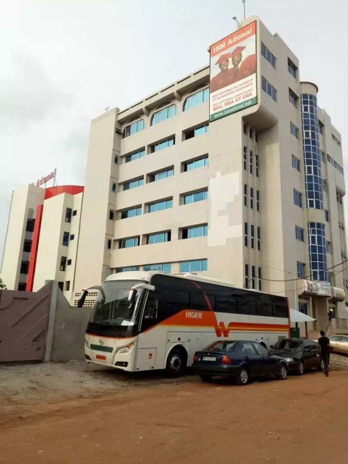 Jami'ar ISM Adonai tace ba ta cikin sahun jami'o'i marasa inganci a Kasar Benin Jami'ar ISM Adonai tace ba ta cikin sahun jami'o'i marasa inganci a Kasar Benin