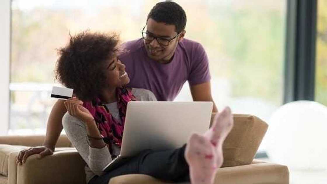 couple with credit card