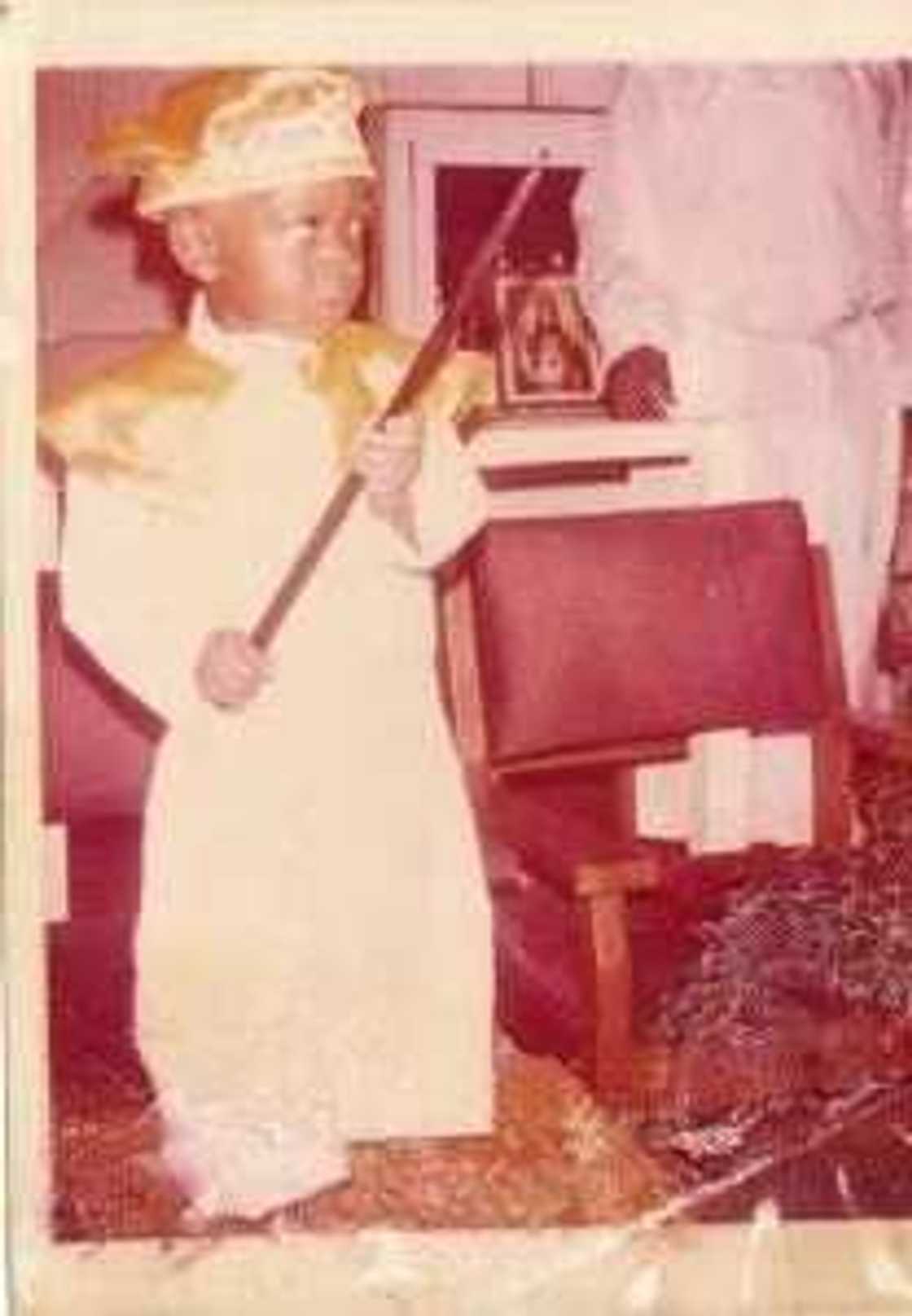 Throwback: Don Jazzy And Family In C&S Outfit As He Receives Honour Throwback: Don Jazzy And Family In C&S Outfit As He Receives Honour