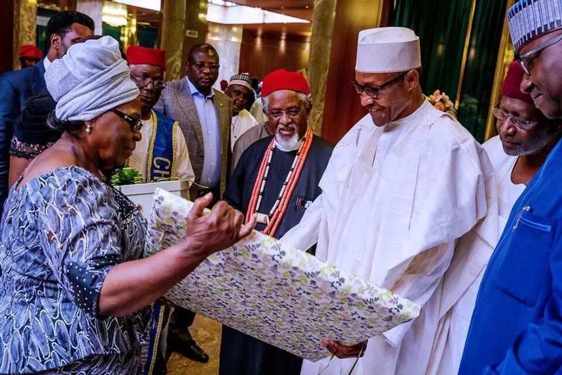 Buhari receives representatives of family of late former vice president Alex Ekwueme in Aso Rock Buhari receives representatives of family of late former vice president Alex Ekwueme in Aso Rock