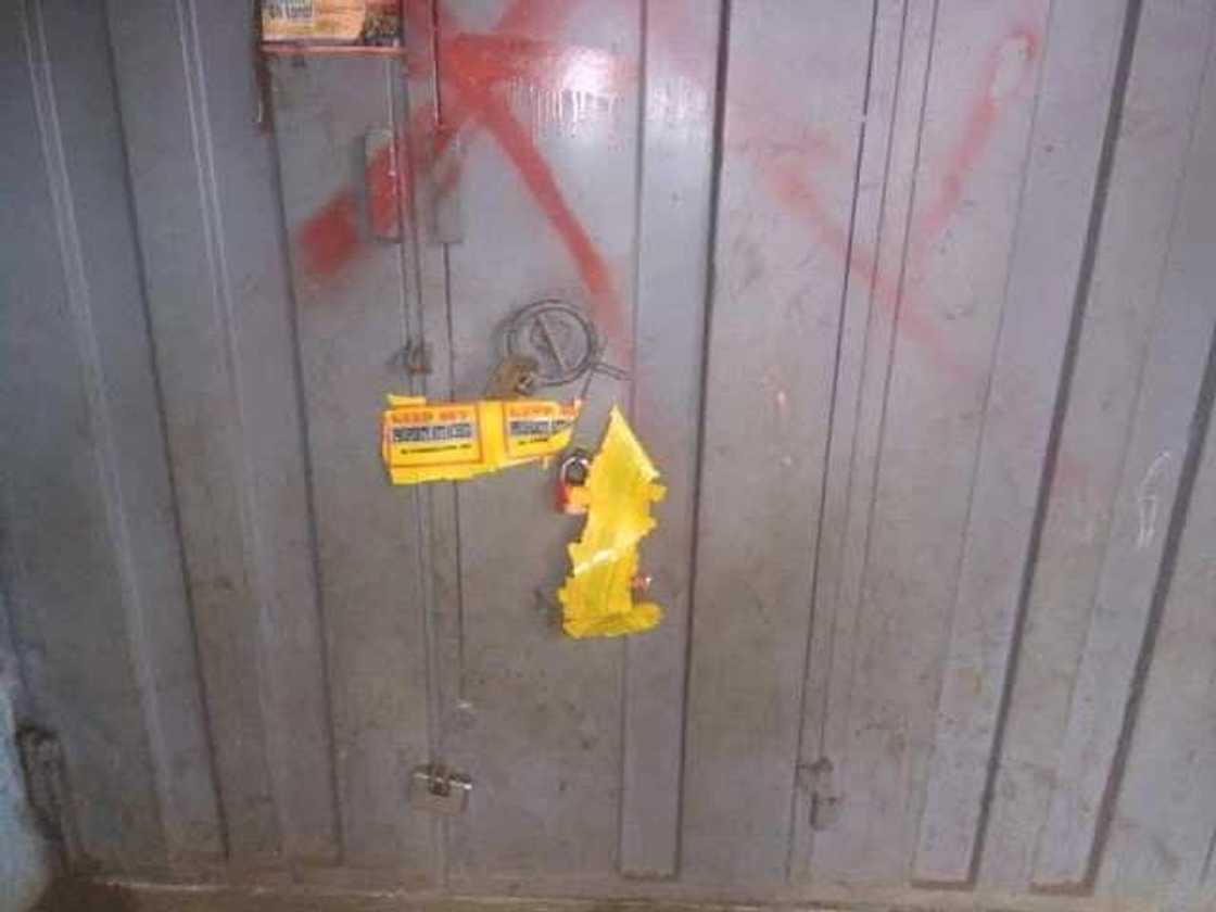 Takun saka: Ghana ta rufe shaguna sama da 370 mallakin yan Nigeria, tare da cafke yan kasuwa 100 Takun saka: Ghana ta rufe shaguna sama da 370 mallakin yan Nigeria, tare da cafke yan kasuwa 100