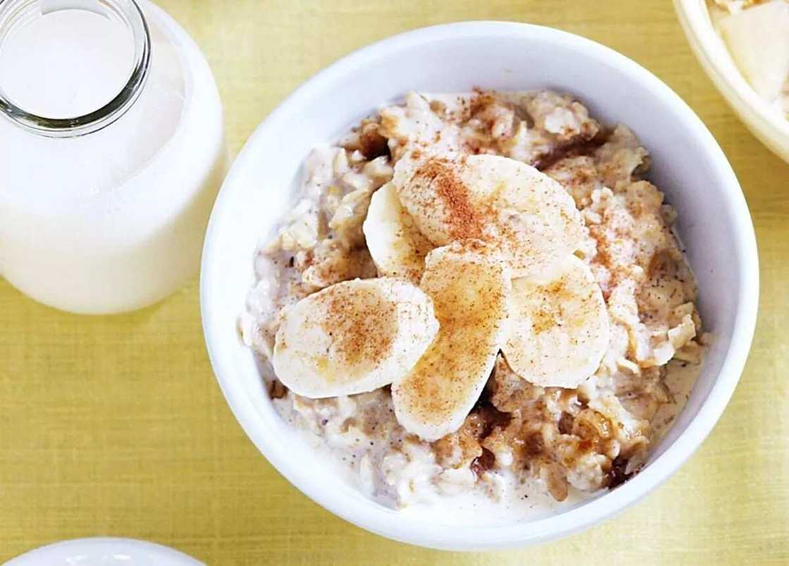 Difference between porridge and pottage Difference between porridge and pottage