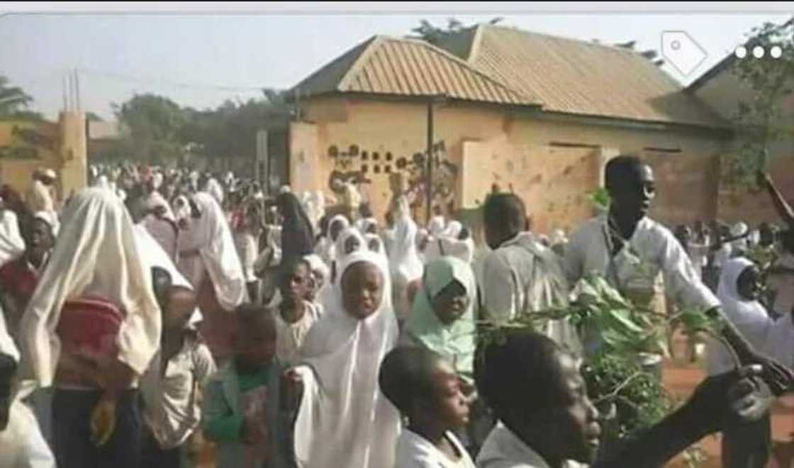 El-Rufai ya sha alwashin tilasta manyan mukarraban gwamnatinsa sanya 'ya'yansu a makarantun gwamnati El-Rufai ya sha alwashin tilasta manyan mukarraban gwamnatinsa sanya 'ya'yansu a makarantun gwamnati