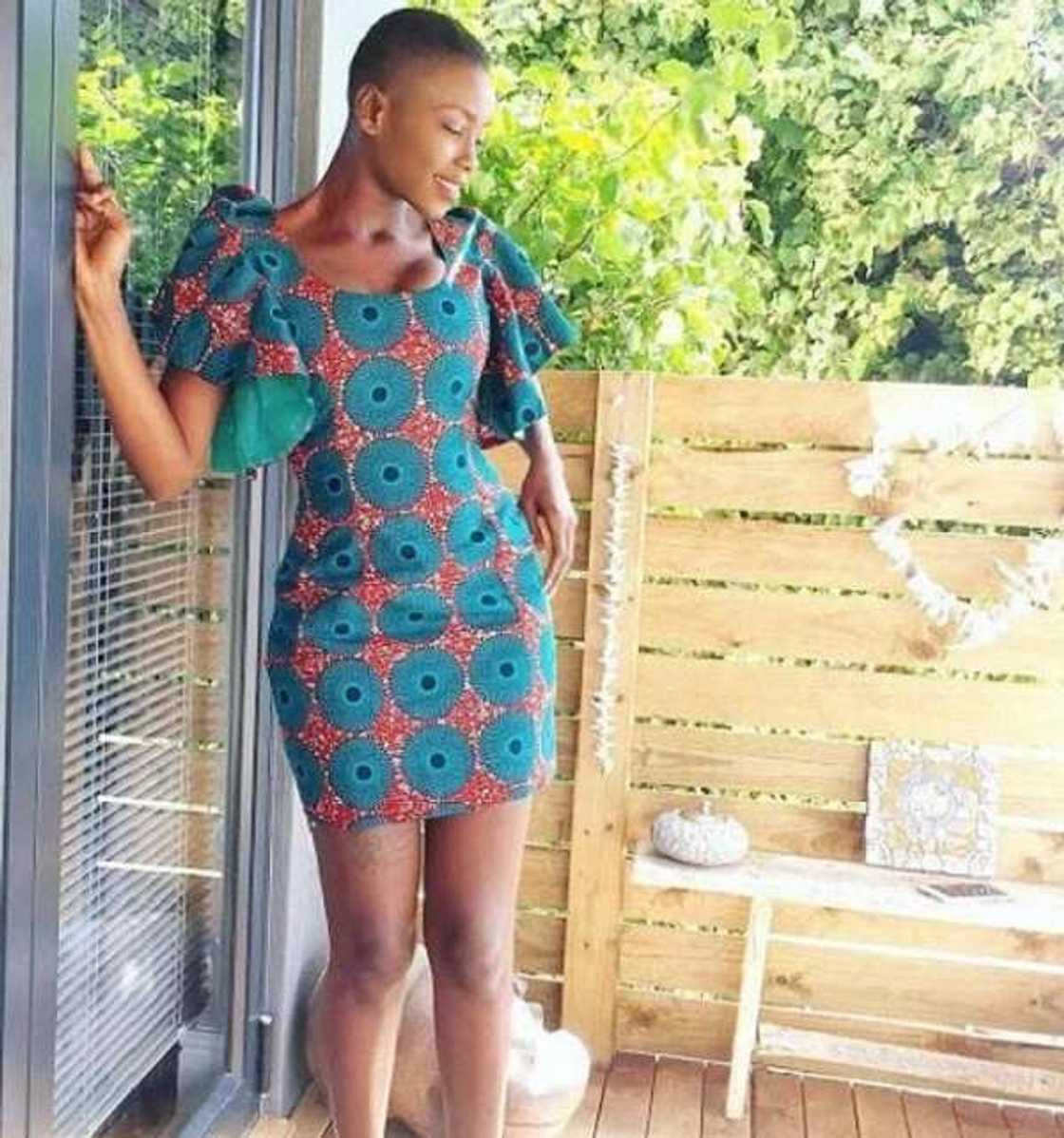 Short Ankara turquoise dress with print Short Ankara turquoise dress with print
