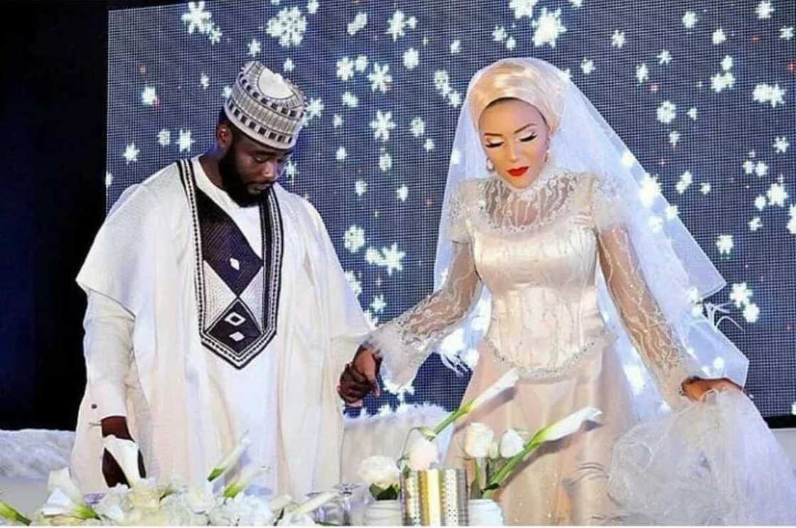 Biki bidiri: Hotunan kyaututtukan da aka rabawa wadanda suka halarci bikin diyar Dangote Biki bidiri: Hotunan kyaututtukan da aka rabawa wadanda suka halarci bikin diyar Dangote