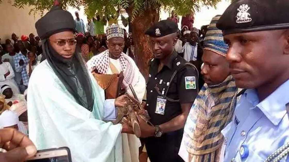 Sama da barayi 400 sun tuba a Kano tare da rantsewa da Kur'ani Sama da barayi 400 sun tuba a Kano tare da rantsewa da Kur'ani