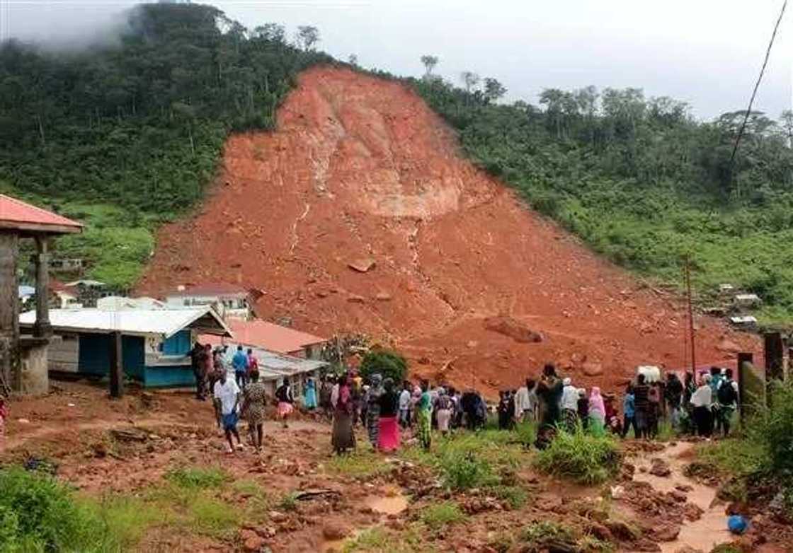 Annoba ta afkawa Kasar Sierra Leone inda daruruwa ke mutuwa Annoba ta afkawa Kasar Sierra Leone inda daruruwa ke mutuwa