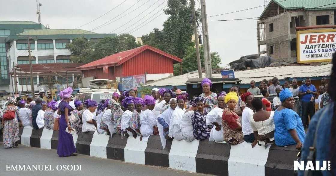 LIVE UPDATES: President Muhammadu Buhari makes historic visit to Lagos LIVE UPDATES: President Muhammadu Buhari makes historic visit to Lagos
