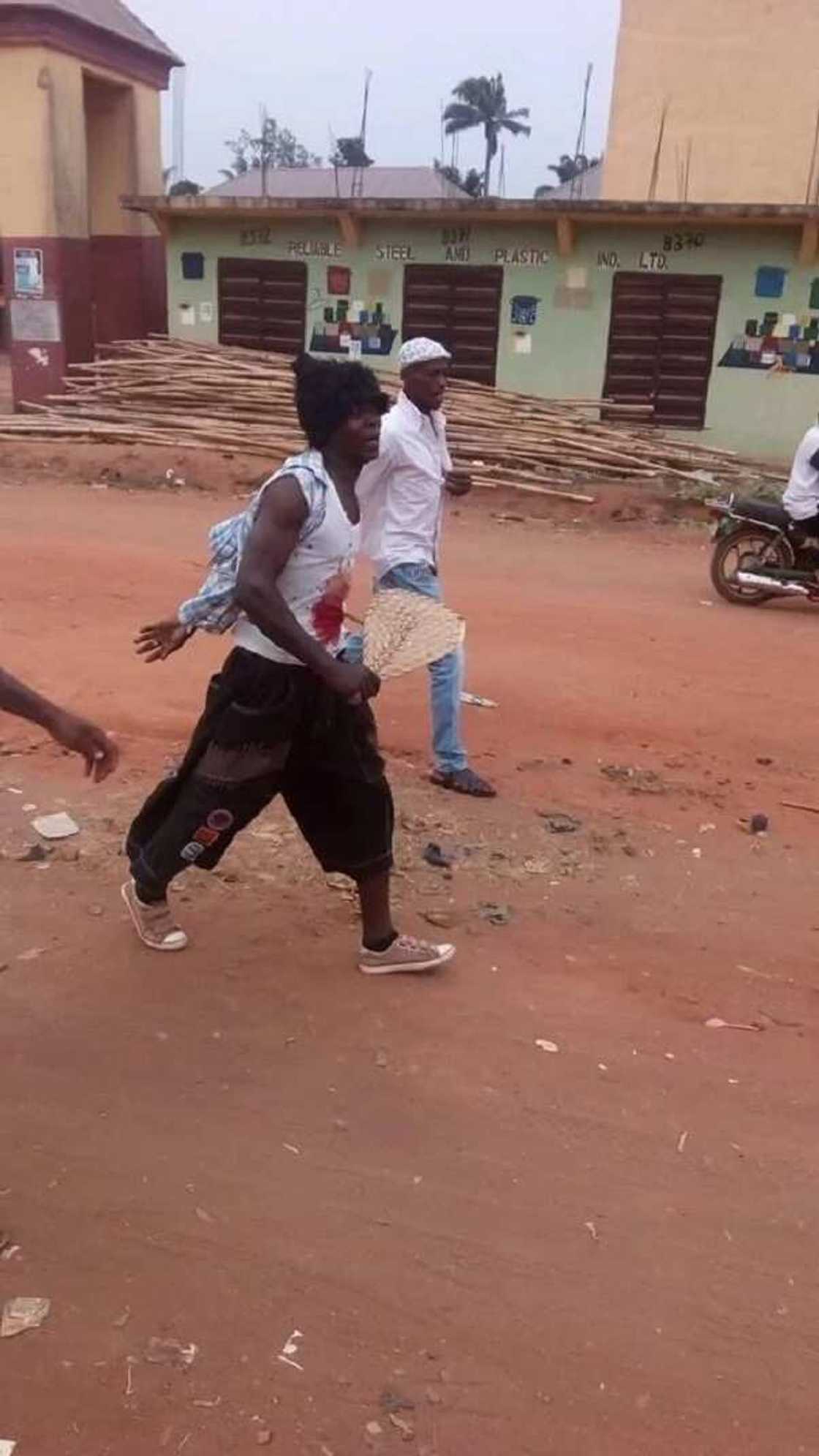 Unbelievable: Juju man stabs himself with cutlass in Imo (Photos) Unbelievable: Juju man stabs himself with cutlass in Imo (Photos)