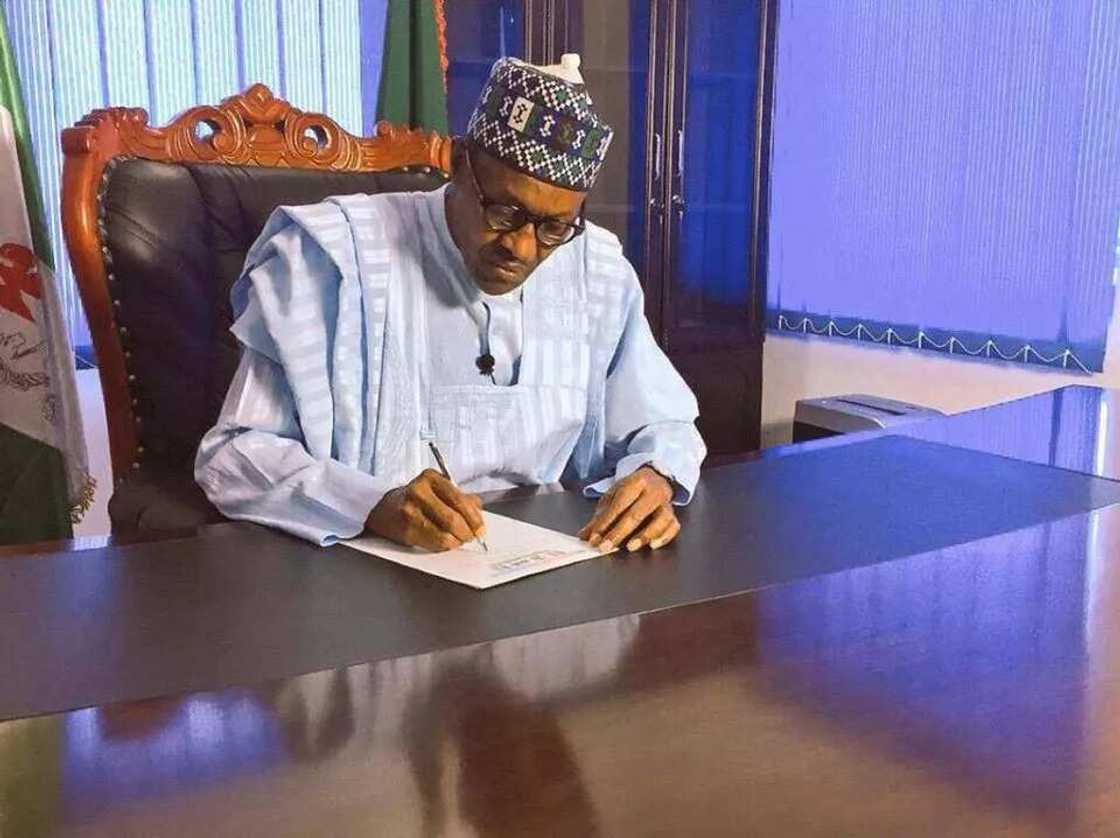 Buhari To Fulfil N5,000 Promise, Others Buhari To Fulfil N5,000 Promise, Others