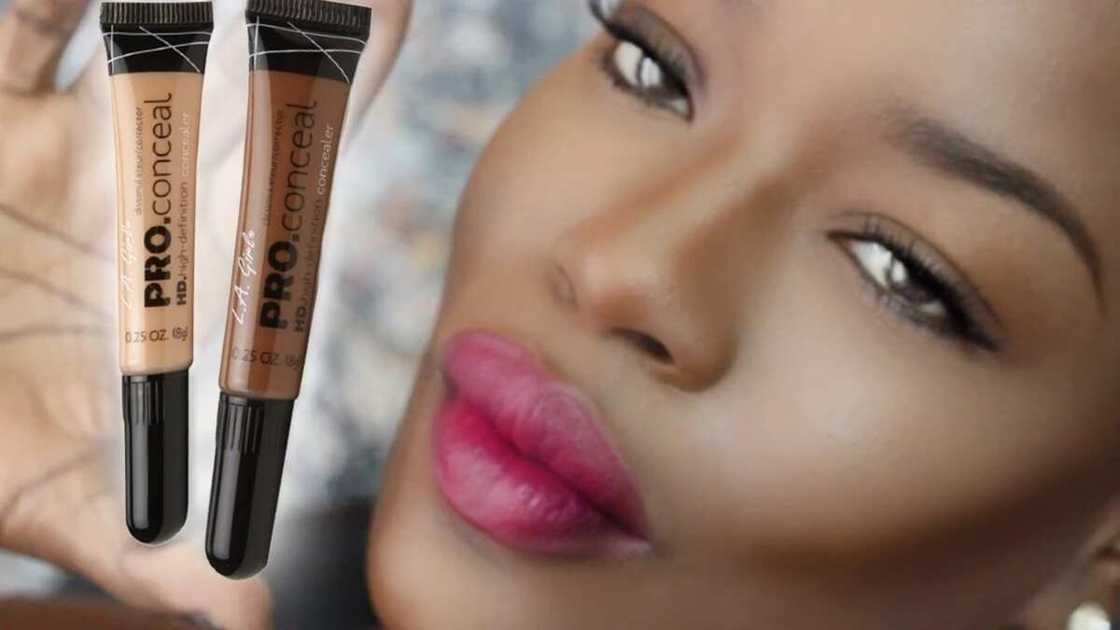 It`s necessary to apply concealer correctly It`s necessary to apply concealer correctly
