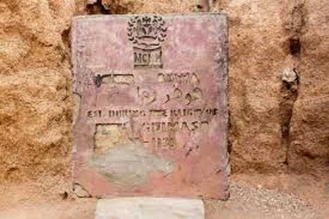 Yadda 'yan siyasa da wasu shafaffu da mai ke shirin ganin karshen dadaddiyar Ganuwar Kano Yadda 'yan siyasa da wasu shafaffu da mai ke shirin ganin karshen dadaddiyar Ganuwar Kano