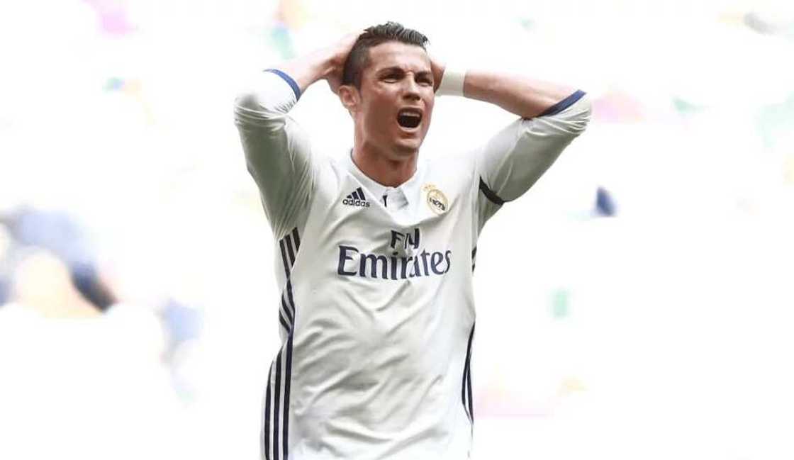 Manyan ‘Yan wasa 3 da aka kama da laifin haraji Manyan ‘Yan wasa 3 da aka kama da laifin haraji