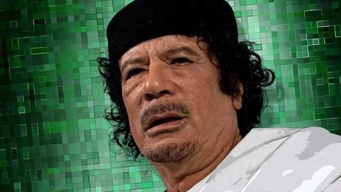 Wasiyya mai ratsa jiki da Gaddafi ya yiwa iyalinsa kafin a kashe shi Wasiyya mai ratsa jiki da Gaddafi ya yiwa iyalinsa kafin a kashe shi