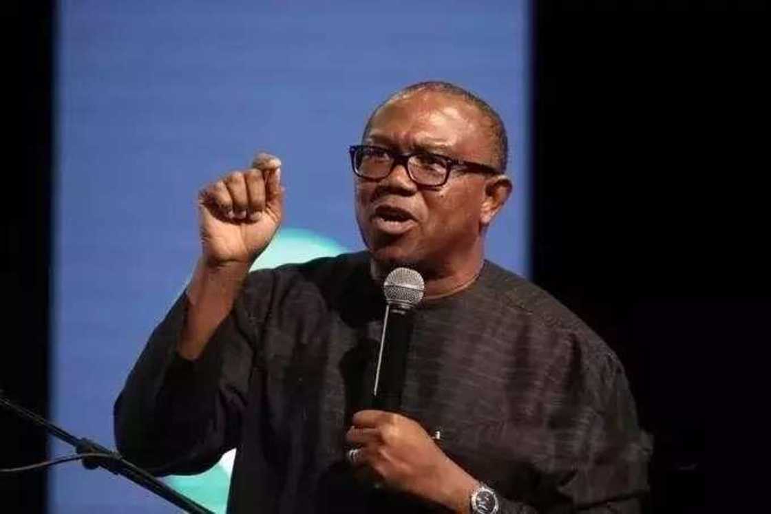 Wani tsohon Gwamna yace albashin 'Yan Majalisa wasa ne idan ana maganar Gwamnoni Wani tsohon Gwamna yace albashin 'Yan Majalisa wasa ne idan ana maganar Gwamnoni