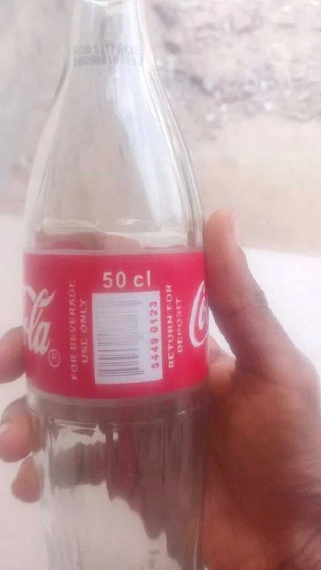Man finds ant inside 'fake' Cocacola drink Man finds ant inside 'fake' Cocacola drink