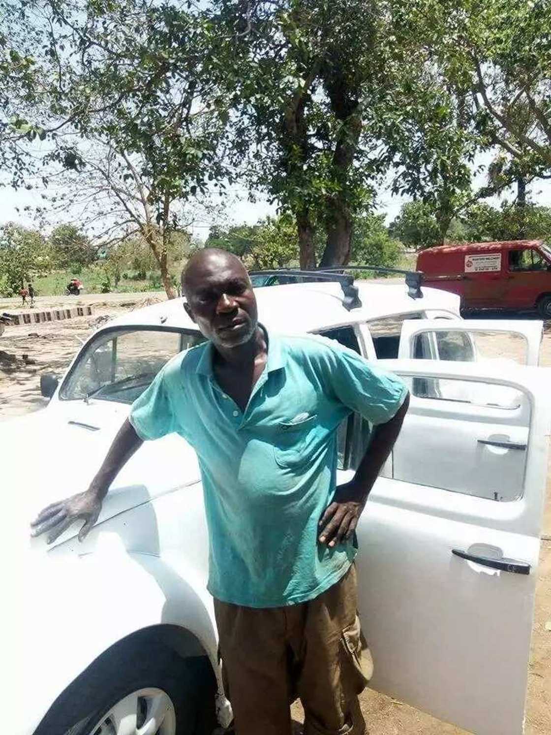 Benue man recreates Volkswagen Beetle, turns it into a modern day car (photos) Benue man recreates Volkswagen Beetle, turns it into a modern day car (photos)