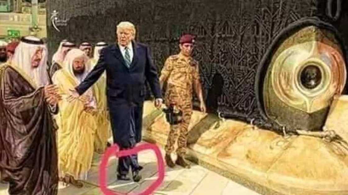 Hotuna dake yawo kan yanar gizo cewa Trump ya taka masallacin harami da takalmi, ga yadda abin yake Hotuna dake yawo kan yanar gizo cewa Trump ya taka masallacin harami da takalmi, ga yadda abin yake