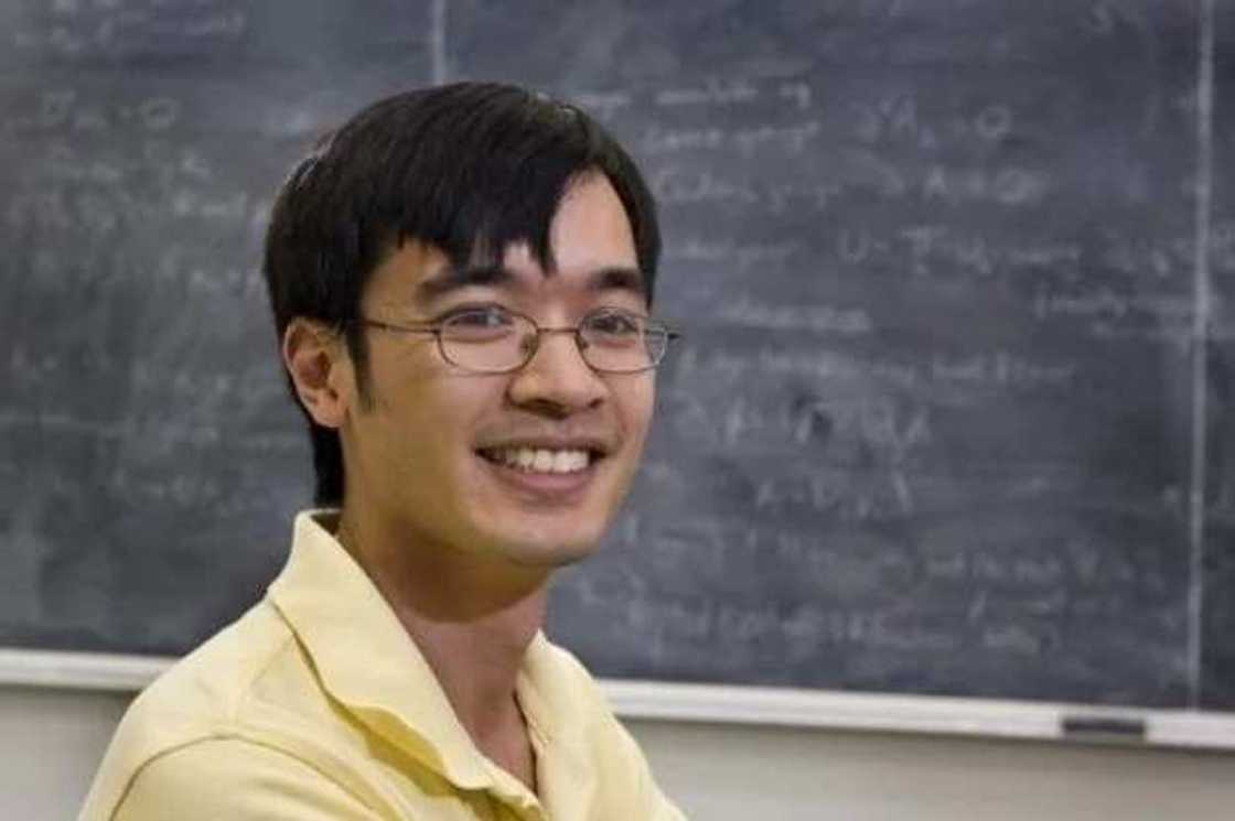 Top 10 most intelligent people of the world Top 10 most intelligent people of the world