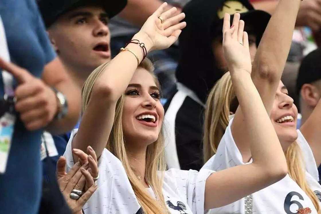 Pogba’s girlfriend joins mum to cheer France against Uruguay at Russia World Cup Pogba’s girlfriend joins mum to cheer France against Uruguay at Russia World Cup