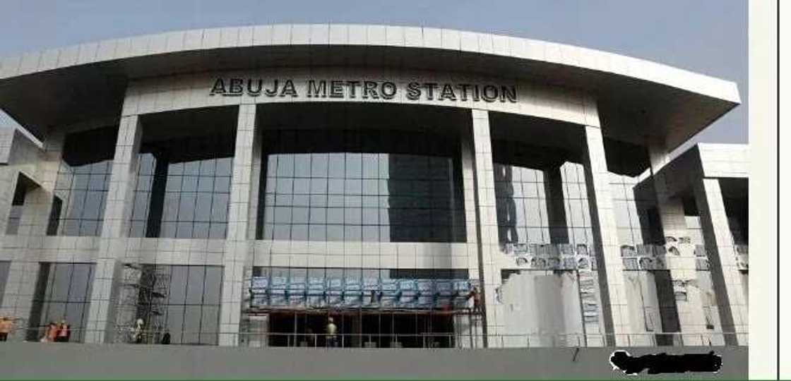 Hotunan sabbin jiragen kasa da ake daf da kaddamarwa domin sufuri iya birnin Abuja Hotunan sabbin jiragen kasa da ake daf da kaddamarwa domin sufuri iya birnin Abuja