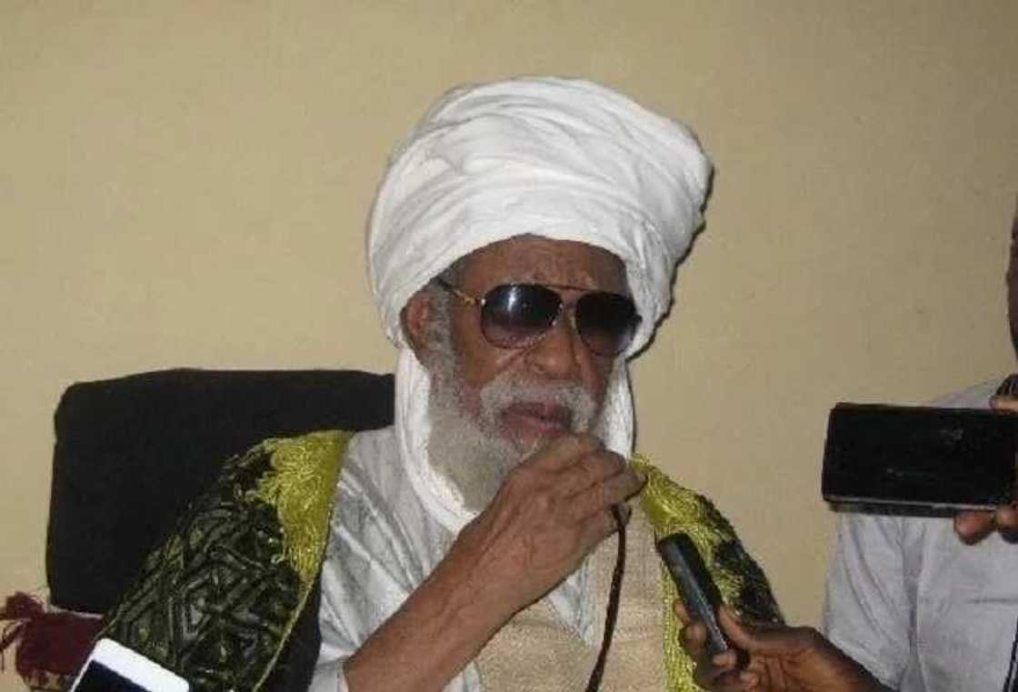 Shehi Ɗahiru Bauchi ya nemi Gwamnatin tarayya akan ta saukaka wahalar Talaka a Najeriya Shehi Ɗahiru Bauchi ya nemi Gwamnatin tarayya akan ta saukaka wahalar Talaka a Najeriya