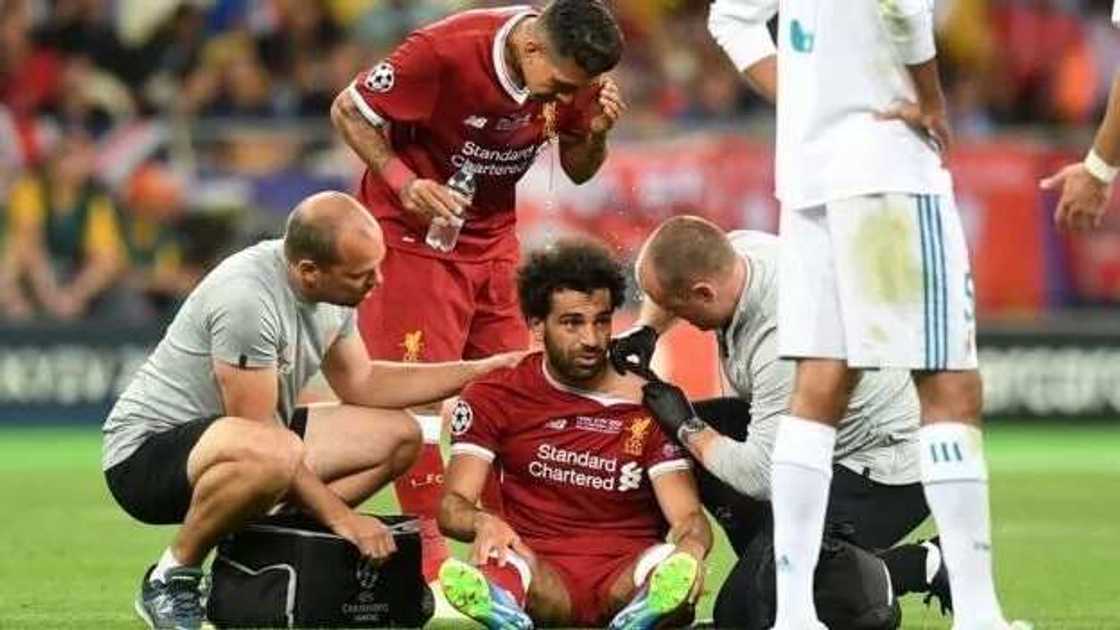 Daliban wata jami'a sun rubuta jarrabawa akan Ramos da Salah Daliban wata jami'a sun rubuta jarrabawa akan Ramos da Salah