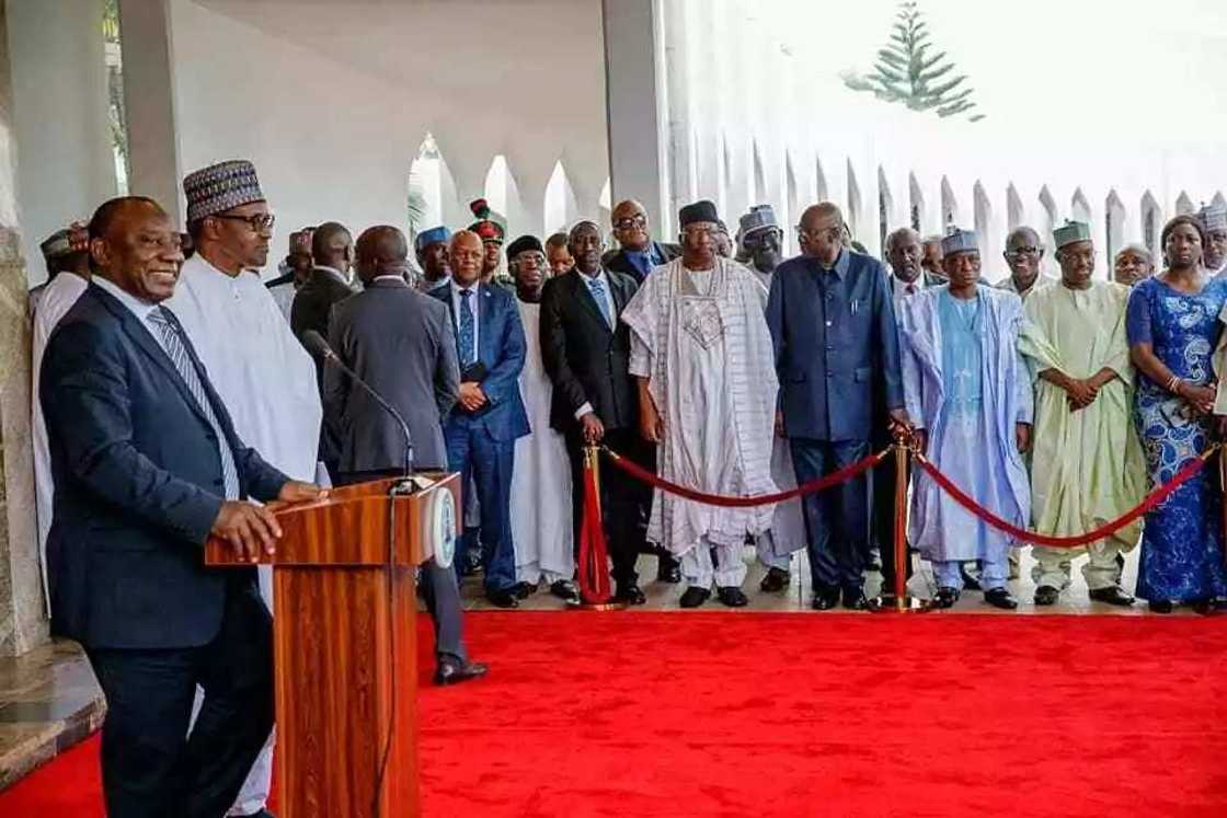 Buhari da shugaban kasar Afrika ta Kudu sun saka labule a fadar gwamnatin Najeriya, kalli hoto Buhari da shugaban kasar Afrika ta Kudu sun saka labule a fadar gwamnatin Najeriya, kalli hoto