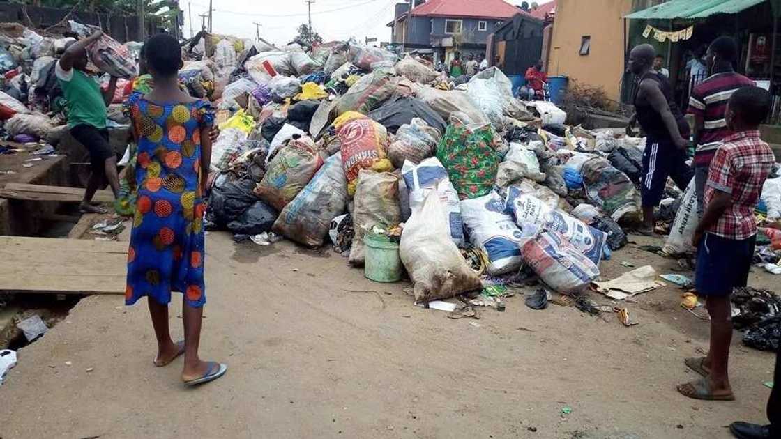 Lagas na daga cikin birane mafi datti a duniya – Ma'aikatar kula da bola Lagas na daga cikin birane mafi datti a duniya – Ma'aikatar kula da bola