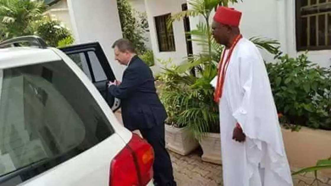 British High Commissioner visits Onitsha as IPOB laments plans to sell Biafra (photos) British High Commissioner visits Onitsha as IPOB laments plans to sell Biafra (photos)
