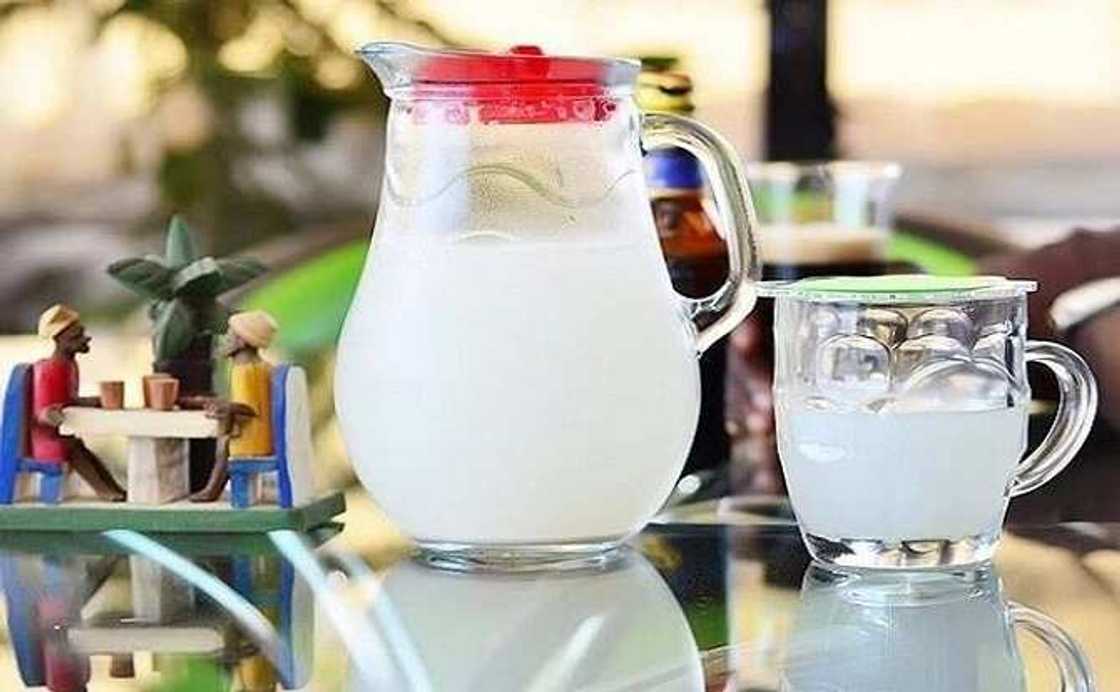 Palm wine servings Palm wine servings