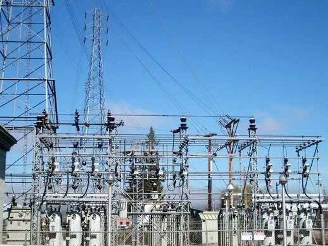 Masuburbudar wuta a Najeriya sunyi mutuwar kasko a karon farko cikin watanni 4 Masuburbudar wuta a Najeriya sunyi mutuwar kasko a karon farko cikin watanni 4