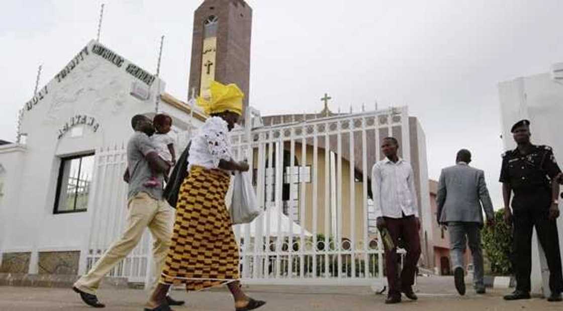 Economic crisis: Churches groan as tithes, offerings drop Economic crisis: Churches groan as tithes, offerings drop