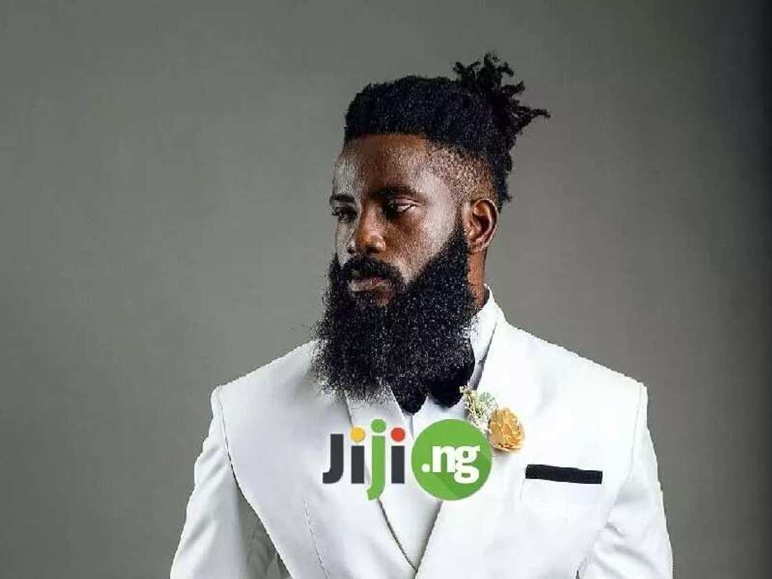 How to groom your beard with beard oil and beard cream How to groom your beard with beard oil and beard cream