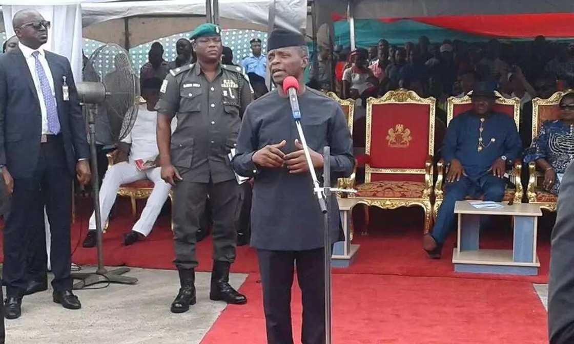 Nyesom Wike receives Yemi Osinbajo in Port Harcourt Nyesom Wike receives Yemi Osinbajo in Port Harcourt