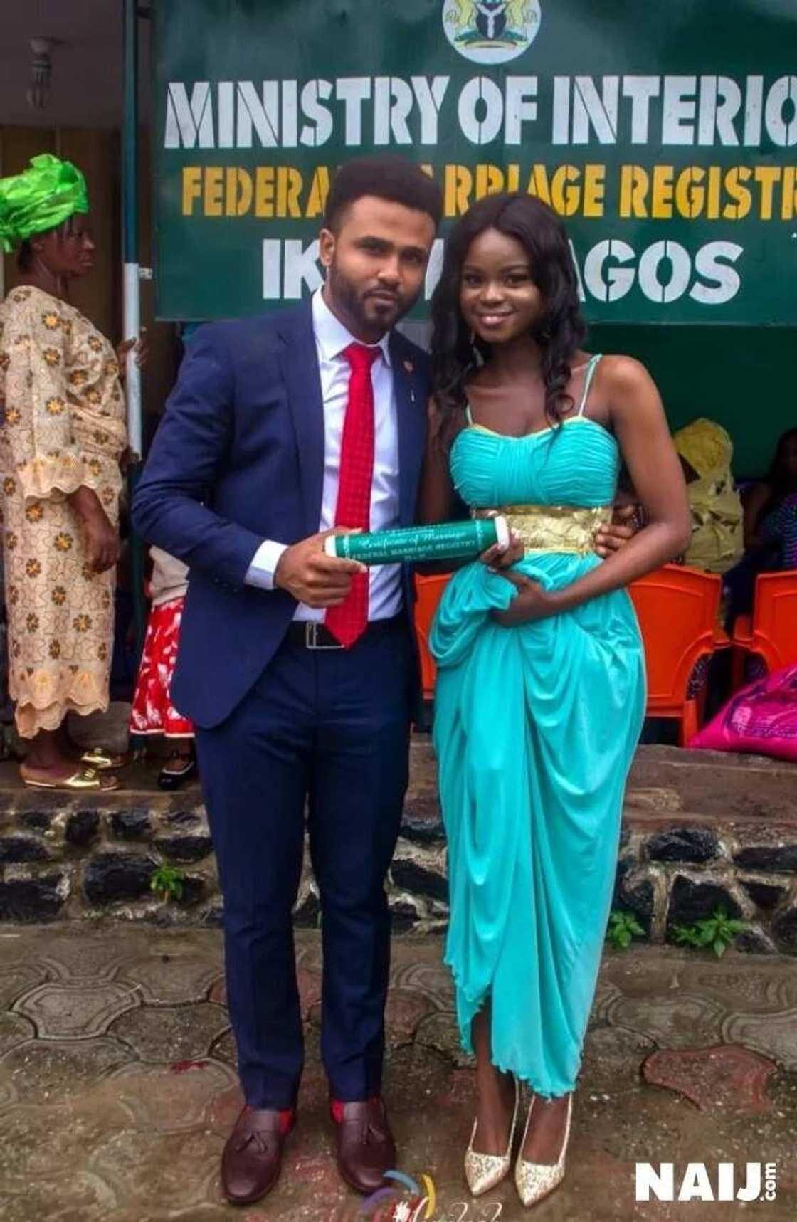 Fast rising Nigerian music artist Naomi Mac weds sweetheart secretly in Lagos (photos) Fast rising Nigerian music artist Naomi Mac weds sweetheart secretly in Lagos (photos)