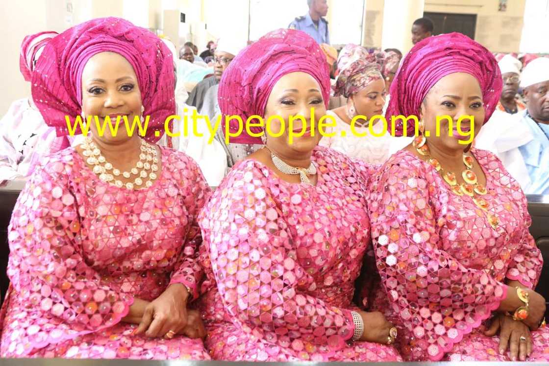 Meet Oba Adedapo Tejuoso’s 24 Children (photos) Meet Oba Adedapo Tejuoso’s 24 Children (photos)