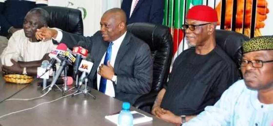 Wakar cin mutuncin Ibo:Ku daina tsokanan Ibo-Orji Kalu yayi gargadi Wakar cin mutuncin Ibo:Ku daina tsokanan Ibo-Orji Kalu yayi gargadi