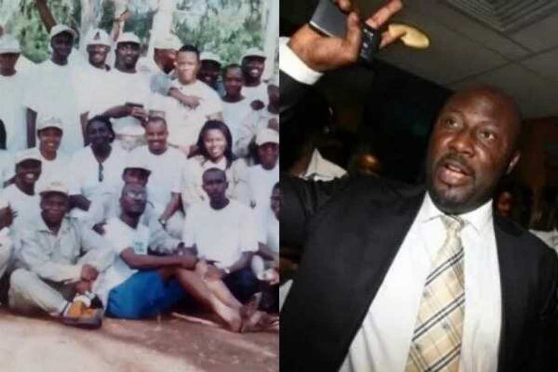 Ga sanata Dino Melaye ya saka wando bulu yana tare da 'yan NYSC a shekara 1999 Ga sanata Dino Melaye ya saka wando bulu yana tare da 'yan NYSC a shekara 1999