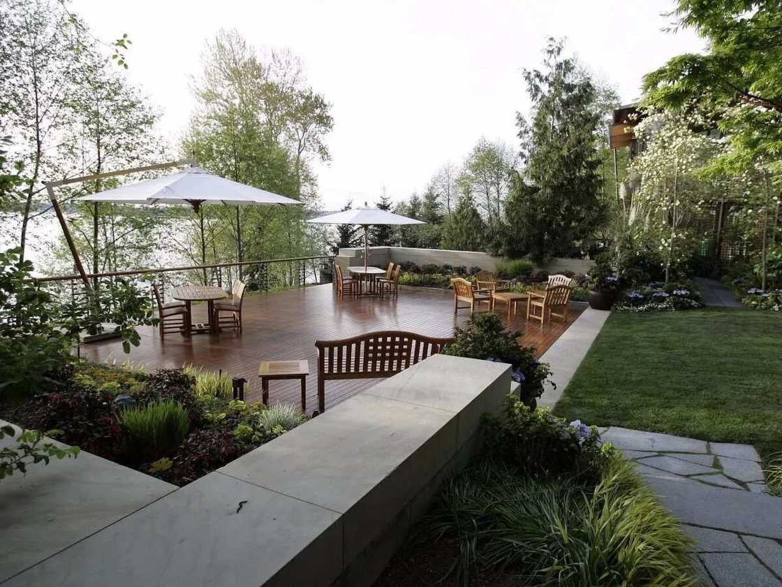 Terrace at Bill Gates house