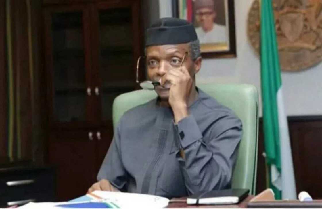 BREAKING: Osinbajo officially receives 2017 Budget Appropriation Bill BREAKING: Osinbajo officially receives 2017 Budget Appropriation Bill