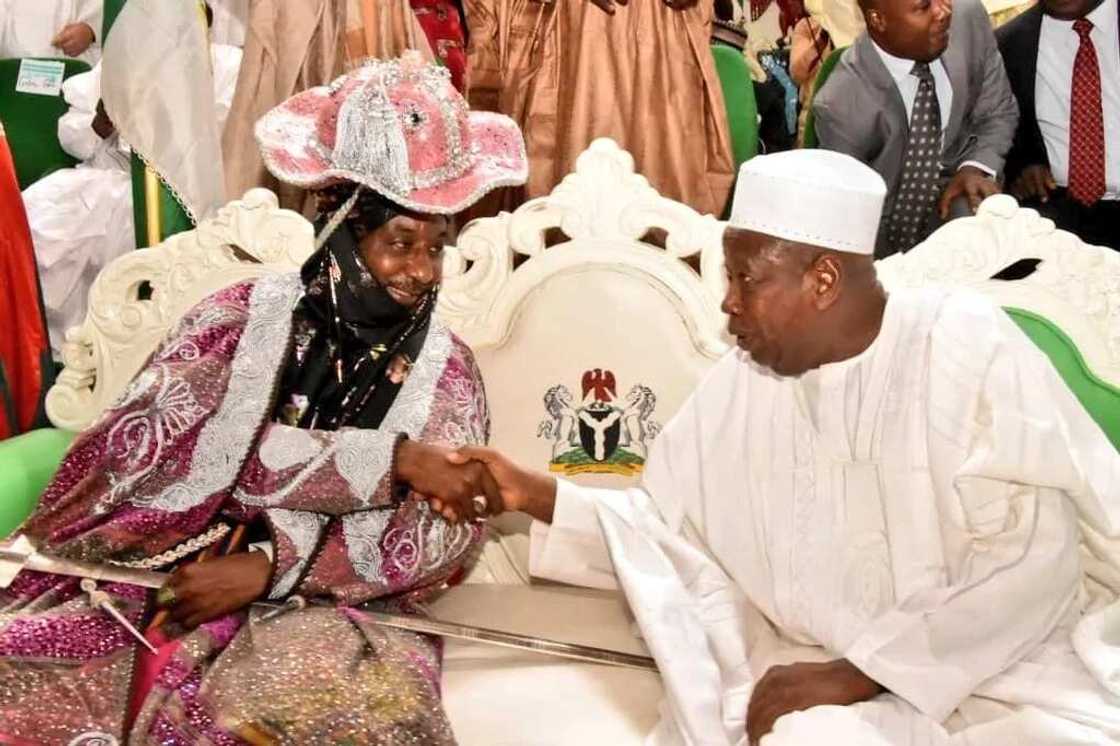 Bikin babban Sallah: Sarkin Kano yayi Hawan Nasarawa (hotuna) Bikin babban Sallah: Sarkin Kano yayi Hawan Nasarawa (hotuna)